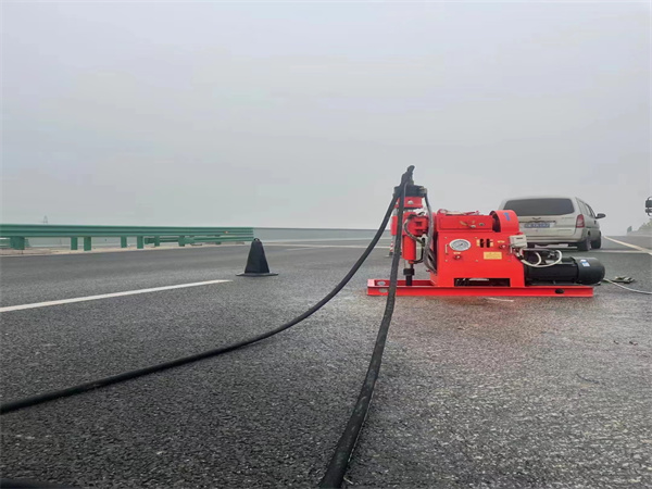 焉耆马路路基路面开裂下沉注浆加固灌浆